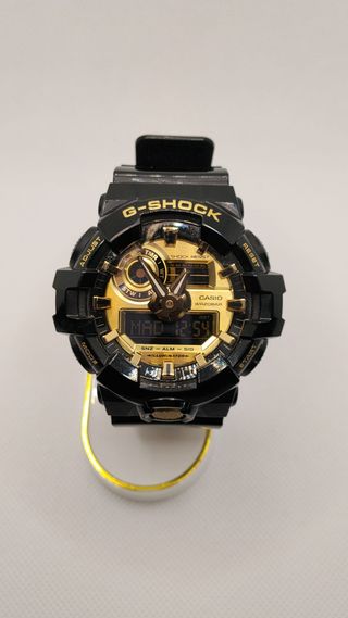 Casio G-Shock Negro y Dorado