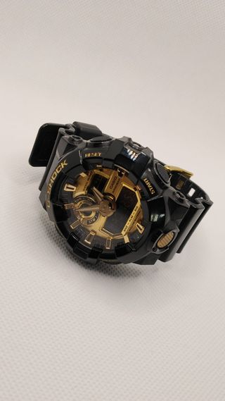 Casio G-Shock Negro y Dorado
