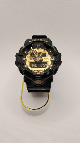 Casio G-Shock Negro y Dorado