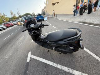 Yamaha NMAX 125 Scooter Negra
