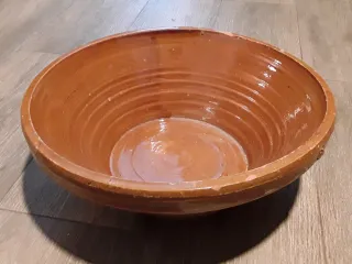 Lebrillo antiguo de barro