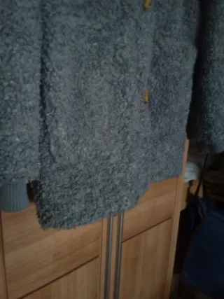 Chaquetón gris Pull and Bear mujer