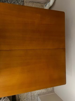 Mesa madera  con 1 cajón. Extensible tipo libro