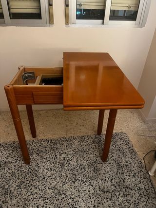 Mesa madera  con 1 cajón. Extensible tipo libro