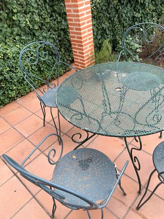 Mesa y 2 sillas jardín hierro forjado