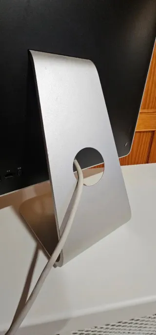 iMac Apple 20 con tastiera e mouse 4Gb RAM