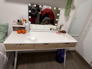 Cama canapé y escritorio