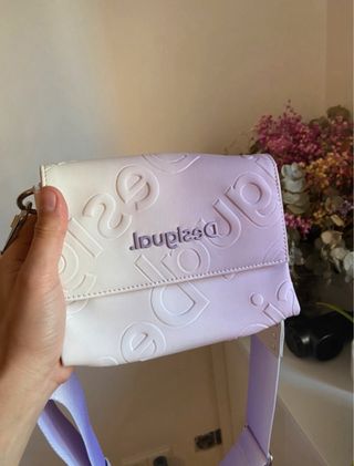 Bolso Desigual blanco y lila