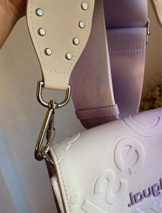 Bolso Desigual blanco y lila