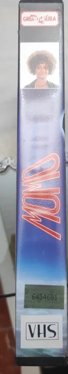 Momo VHS Película Familiar Fantasía Español