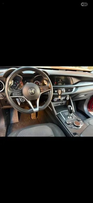 Alfa Romeo Stelvio 2017