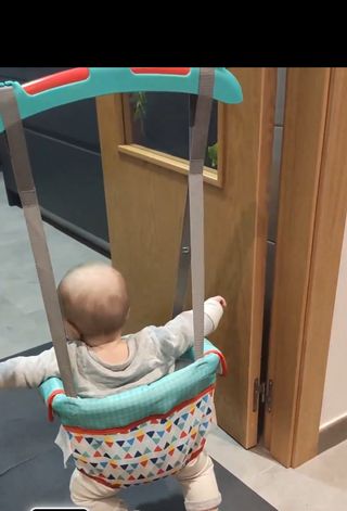 Columpio de puerta para bebé