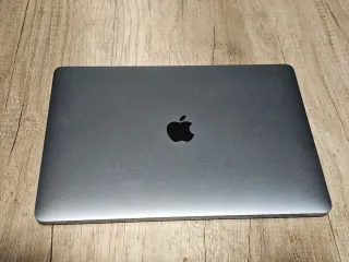 MacBook Pro 13 Touch Bar (2020)