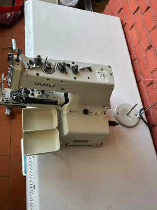 Máquina Industrial Brother botonera