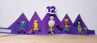 Corona de cumpleaños de fieltro personalizada