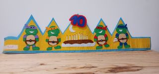 Corona de cumpleaños de fieltro personalizada