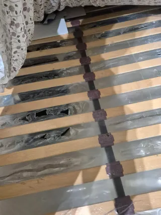 Somier de madera y plástico