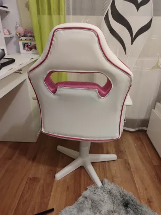 Silla de escritorio XTR blanca y rosa
