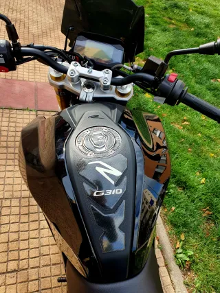 BMW G310R 2023-