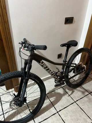 Bicicleta da Montagna Specialized Rockhopper
