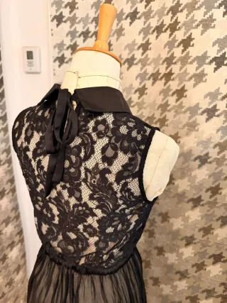 Vestido negro encaje y tul