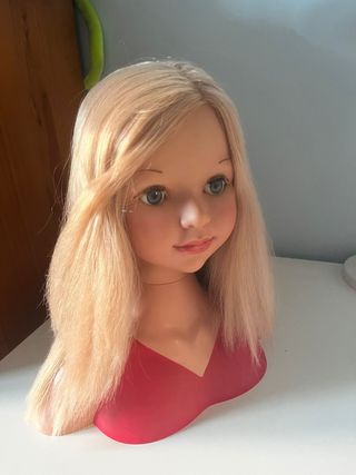 Cabeza de muñeca para peluquería
