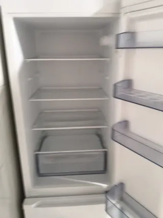 Nevera blanca. Se recoge en Toledo.