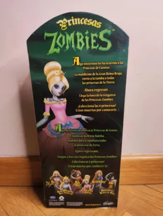 Princesas Zombies Cenicienta Muñeca Famosa