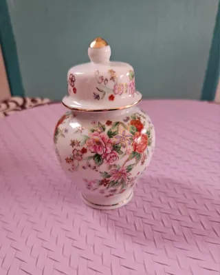 Vasetto Kutani orientale decorato