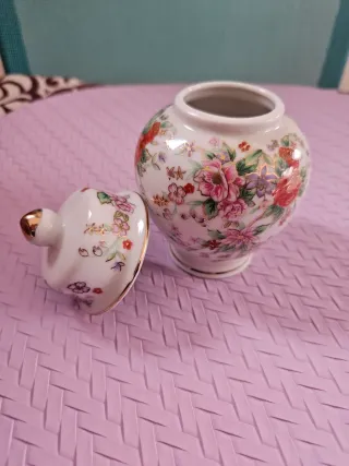 Vasetto Kutani orientale decorato