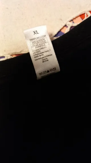 Camiseta Negra ARE YOU STRESSED? Corte entallado