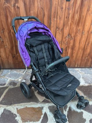 Passeggino viola e nero