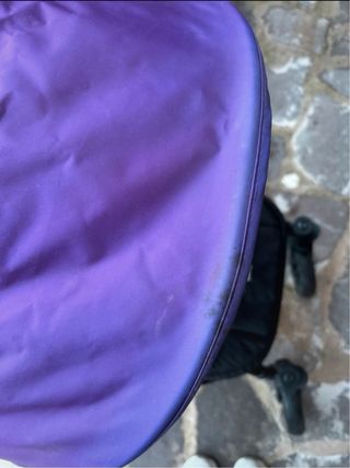 Passeggino viola e nero