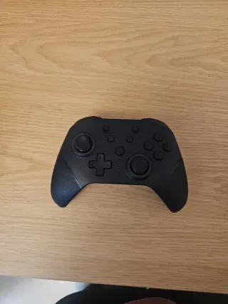 Nintendo Switch OLED + Custodia + Controller Pro