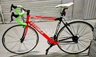 Bicicleta de carretera Vitoria Roja