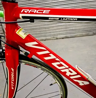 Bicicleta de carretera Vitoria Roja