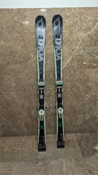 Esquís Völkl RTM 84 XT All Mountain + fijaciones