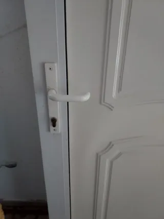 Puerta de entrada PVC 1 metro x 2"10,hoja 88 x 2"4