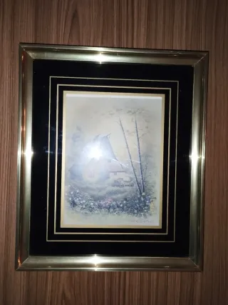 Juego de 5 cuadros con marco dorado