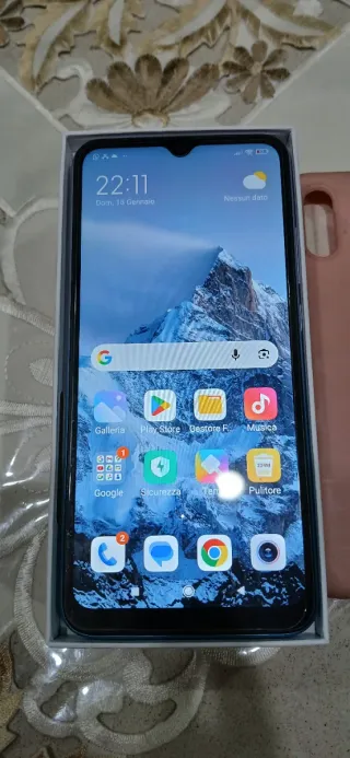 Redmi 9A multicolor, con  caricabatterie e  2 cov