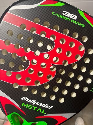 Pala de pádel Bullpadel Metal 38