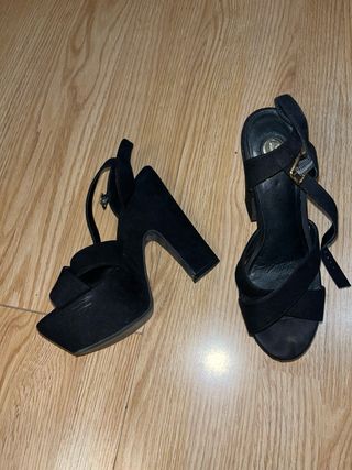 Tacchi alti neri La Strada