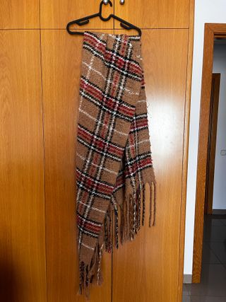 Bufanda cuadros Stradivarius