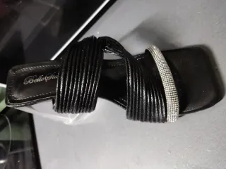 Sandalias Bella Ciao Negras con Brillantes