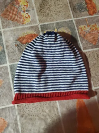 Maglioncino Pierre Cardin 70 cm + cappello Oviesse