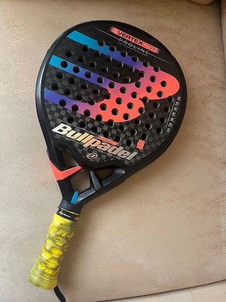 Pala de pádel Bullpadel vertex