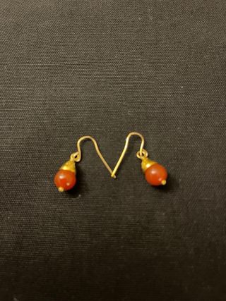 Orecchini a monachella oro 24k corniola