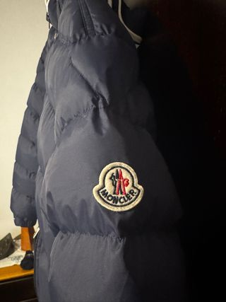 Casaco de penas Moncler Azul Marinho Tamanho M