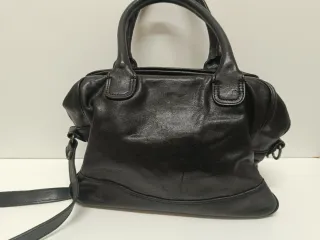 Bolso Hakei Cuero Negro