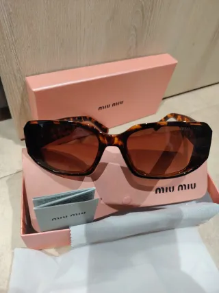 Gafas de sol Miu Miu marrones